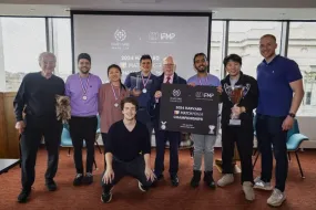 بطولة هارفارد للمباراة بوكر- العقل الاستراتيجي والعمل الجماعي