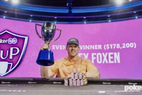 فوكسن يتغلب على عودة بيري المذهلة ليفوز بكأس PokerGO الأول