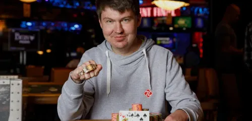 斯特雷布科夫赢得第二枚WSOP金手链