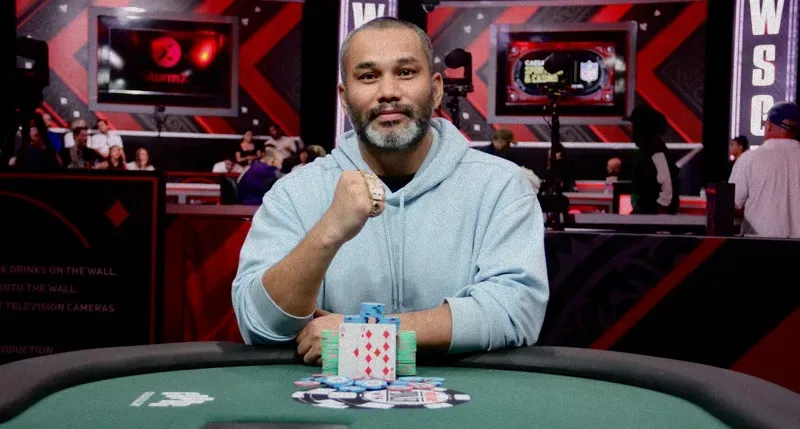 مصطفى حيدري يفوز ببطولة العالم للبوكر ويحصد 656 ألف دولار
