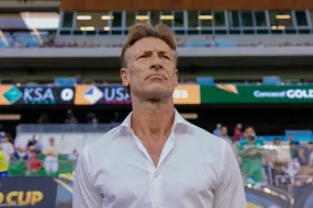 رينارد يراقب نجوم السوبر السعودي استعدادًا لمعسكر التشيك