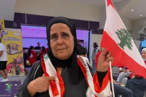 بدور عبد العزيز- مشجعة لبنانية تقتحم عالم السلة من السعودية