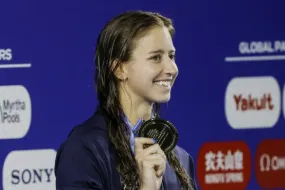 ستينبرخن تهزم أوكالاهان ودوجلاس تتألق في بطولة العالم للسباحة.