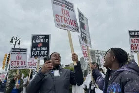 إضراب عمال الكازينو في ديترويت يشل حركة MGM وغيرها للمطالبة بأجور عادلة