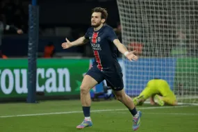 "كوارتسخيليا يُبهر في فوز باريس، وفيرديناند يشبهه بـ وادل"