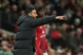 مينو يفكر بالرحيل عن مانشستر يونايتد بعد تجاهل أموريم