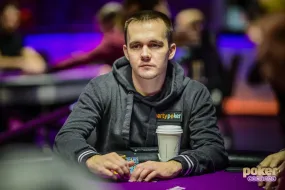 ميكيتا بادزياكوسكي يفوز ببطولة GGPoker High Roller ويحصد 1.1 مليون دولار
