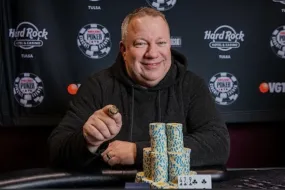 دانيال لوري يفوز بالخاتم السابع عشر في بطولة WSOPC وتشتد المنافسة