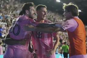 ميسي يقود إنتر ميامي إلى نهائي كأس الدوريات بفوز مثير