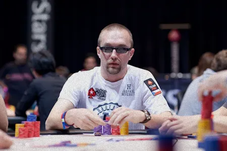 مارتن هروبي- صيد السمك دائمًا في ذهني - البوكر والحياة في جمهورية التشيك