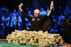 نهاية حقبة- محترفو البوكر منقسمون حول نهاية WSOP نوفمبر 9