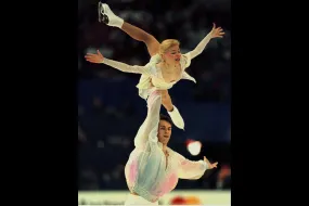 تحطم طائرة يودي بحياة متزلجين روس وأمريكيين بارزين