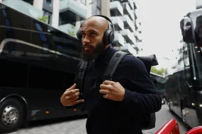 مانشستر يونايتد يوافق على ضم مبويمو لتعزيز الهجوم