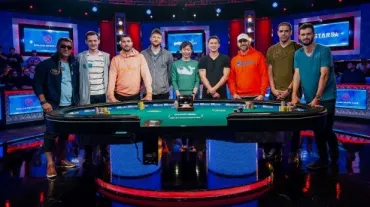 德州扑克比赛:2019年WSOP决赛桌：恩桑领先，盖茨紧随其后