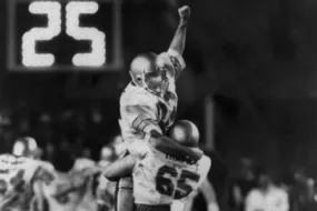 البوكر الشعبي- حول الحظ، المهارة، كرة القدم، والمال