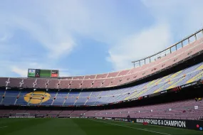 برشلونة يدرس بدائل لمباراة فالنسيا- كامب نو، أبواب مغلقة أم كرويف؟