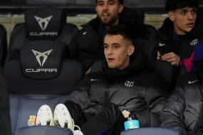 برشلونة تتلقى عروضًا لـ "كاسادو" وترفض إعارته لجيرونا