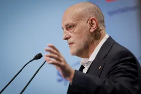 تير شتيجن يعقد برشلونة برفض تقريره الطبي- صراع جديد يشتعل