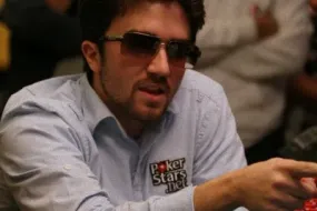 دانجيلو وهيمنة لاعبي الأونلاين في نهائي بطولة بوكر ستارز الكاريبية