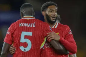 ميلان يقدم عرضاً لجوميز، وليفربول تقترب من جيهي وإيزاك