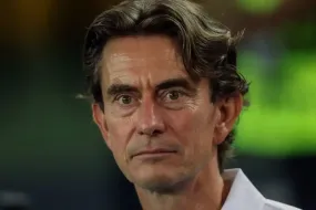 هل ينتعش انتقال بيسوما؟ توتنهام يبحث عن حل وسط الملعب