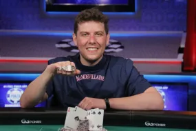 أري إنجيل يقترب من صدارة WSOPC بفوزه العشرين