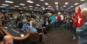 البوكر عبر الإنترنت في كاليفورنيا- طريق طويل نحو التنظيم