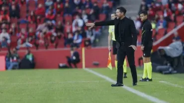 سيميوني يفقد أعصابه- إهانات جماهير ليفربول تشعل غضب المدرب