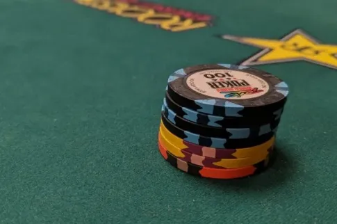 扑克回忆：WSOP主赛事中的关键牌局分析