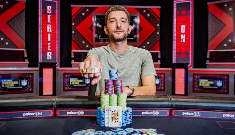 丹·塞皮奥尔荣获WSOP金手链:扑克生涯再攀高峰