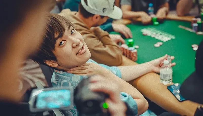 高品质真人视讯娱乐:横泽真人征战WSOP主赛事：日本扑克博主的荣耀之路