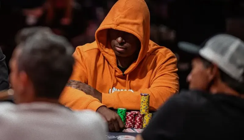 澳门线上赌场:2023年WSOP主赛事：参赛人数创新高，奖金分配引发争议