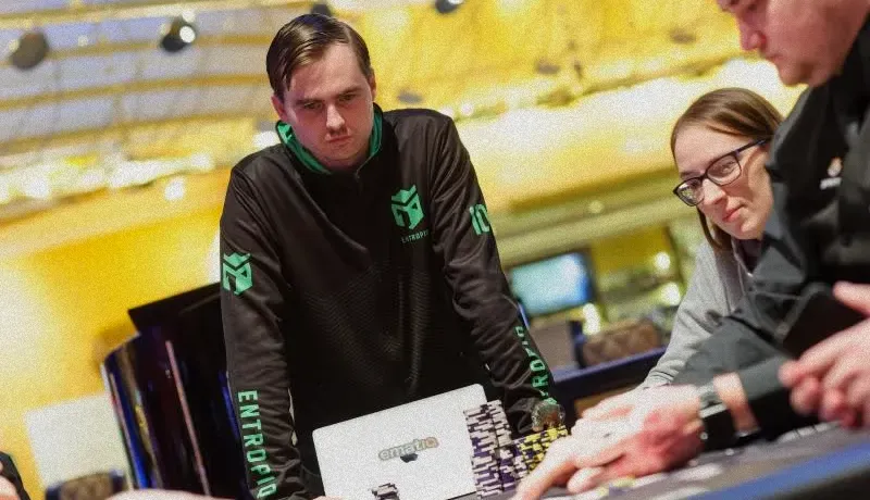 澳门真人荷官游戏:WSOP豪客赛风波:选手涉嫌作弊,官方介入调查