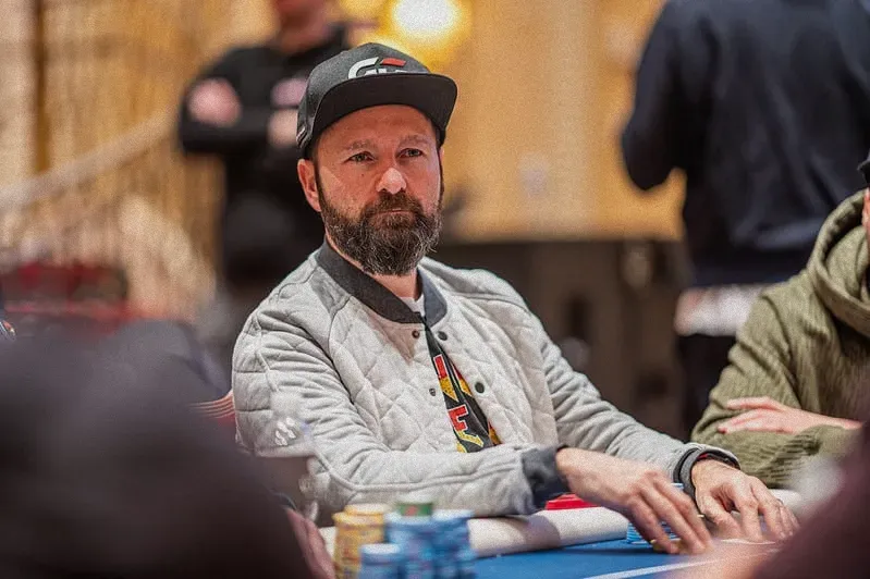 官方百家乐:内格雷努的扑克之路:2023年重返WSOP赛场
