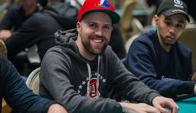 Barstool Sports的扑克世界：专访与赛事报道
