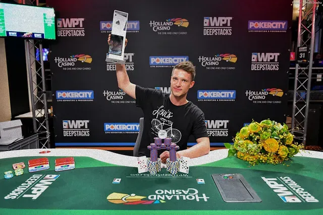 菲利克斯·舒尔策在WPTDeepStacks阿姆斯特丹主赛事中夺冠