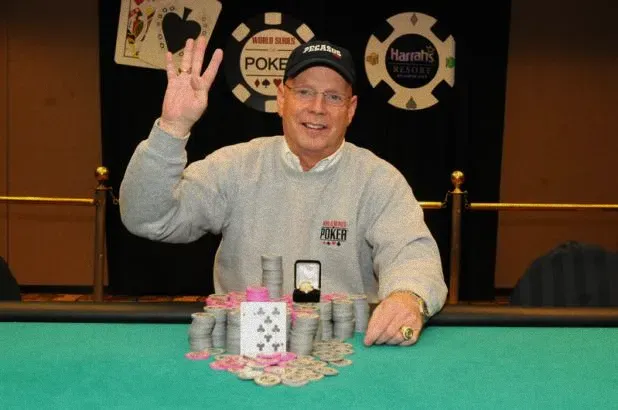 史密斯在WSOP巡回赛中获胜，创造历史