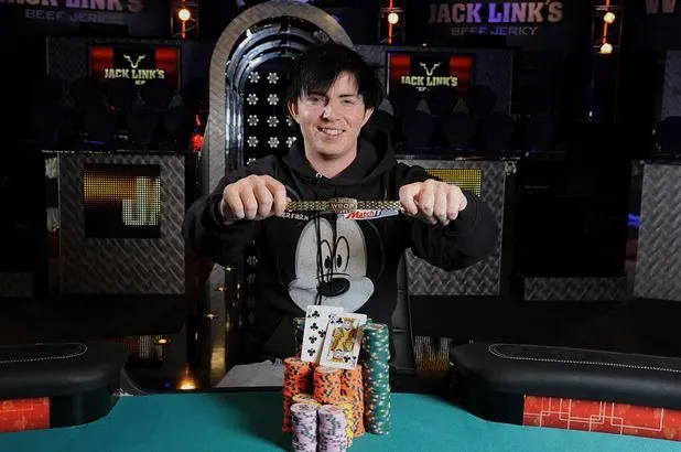 杰克·科迪赢得 WSOP 扑克冠军
