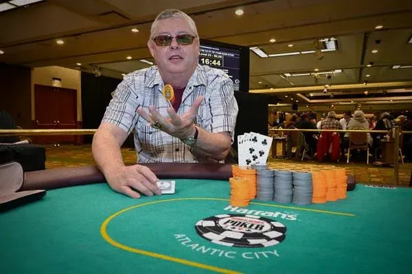 1752251523545_克里斯·雷斯洛克赢得WSOP巡回赛金戒指,创造历史