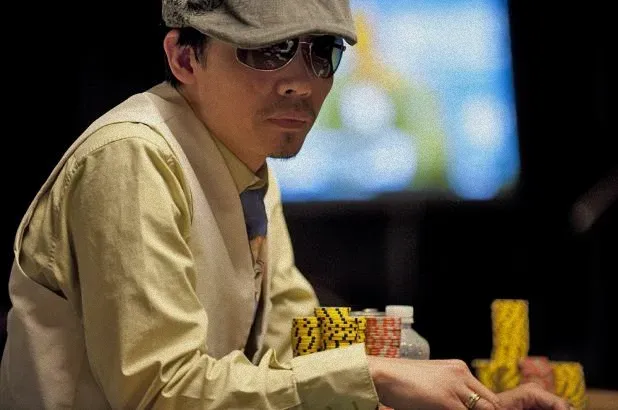 德州扑克如何避免冲动跟注:2010年WSOP:Hoai D. Pham赢得赌场员工锦标赛