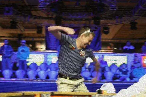 注册送金:2011年WSOP：马特·贾维斯赢得金手链，加拿大选手表现出色
