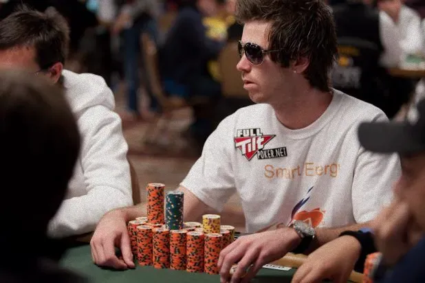 德州扑克不卡顿:2010年WSOP欧洲赛:雷瑟纳领跑,群星闪耀