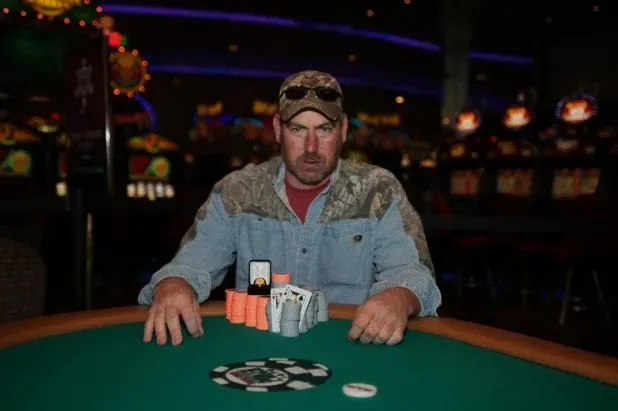 德州扑克比赛报名入口在哪里:查尔斯·库内特在哈拉斯圣路易斯 WSOP 巡回赛中夺冠