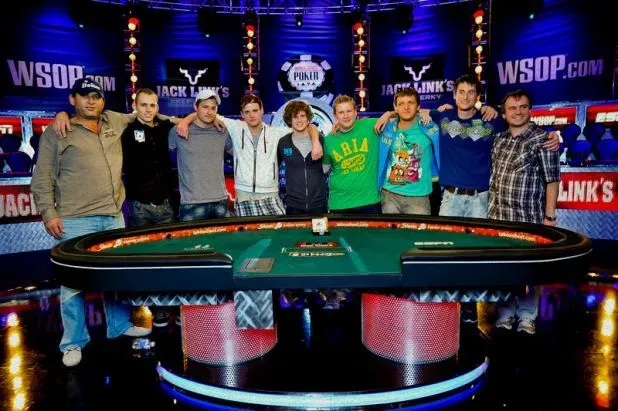 有没有德州扑克语音教学平台:2011年WSOP主赛事预测:决赛桌的策略与展望