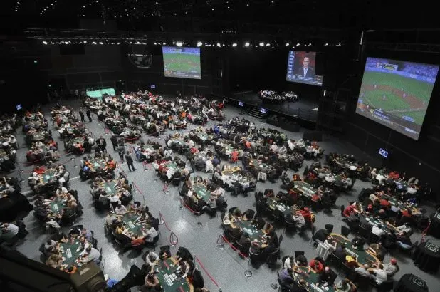 德州扑克怎么玩更容易爆分:Horseshoe Hammond举办WSOP巡回赛:芝加哥站