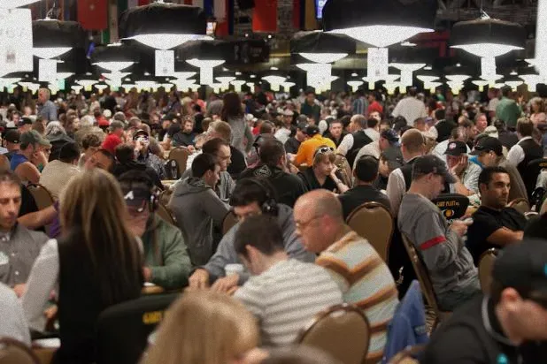 德州扑克平台有没有人赢过钱:世界扑克系列赛(WSOP)创参赛人数新纪录