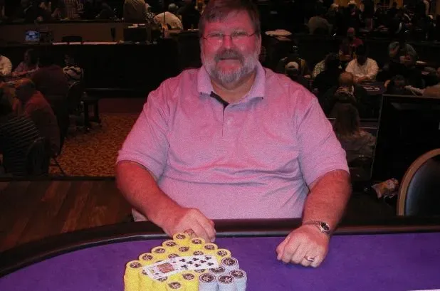 德州扑克智能陪玩:“大爸爸”在WSOP巡回赛中惊天逆转夺冠