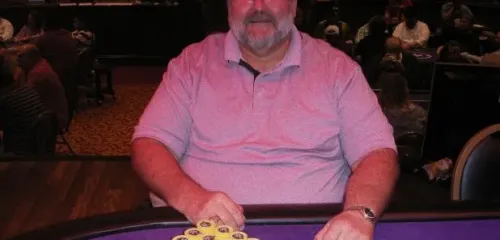 德州扑克智能陪玩:“大爸爸”在WSOP巡回赛中惊天逆转夺冠