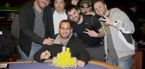 免费德州扑克app下载:哈拉斯圣路易斯 WSOP 巡回赛：冠军与金戒指的盛宴
