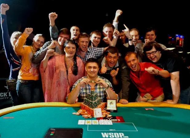 最新版德州扑克:2011 年 WSOP 锦标赛:马克西姆·莱科夫夺冠